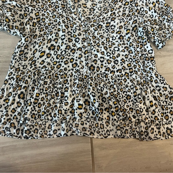 My Story Leopard Print Ruffle Blouse - Picture 4 of 5